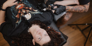 Daugiau kaip 100 žmonių išreiškė meilę Vilniui išsitatuiruodami sostinės simbolius