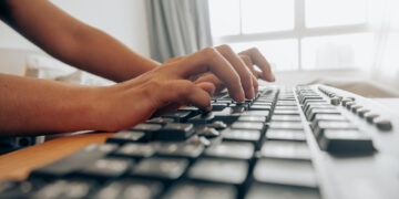 Ką daryti, kai paspaudus klavišą rodo ne tą simbolį?