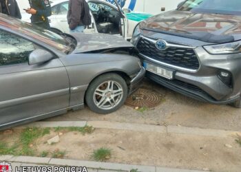 Sulaikytas chuliganiškai vairavęs nepilnametis ir nelegalas