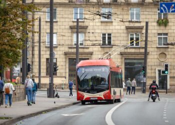 Nuo šeštadienio keisis daugelio autobusų ir troleibusų maršrutų tvarkaraščiai