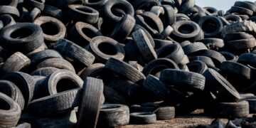 Padangų keitimo bumas. Kur dėsite senas?