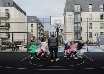 Lazdynėliuose – Vilniaus „Ryto“ treniruotė su kvartalo vaikais