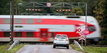 Laikinai uždaroma geležinkelio pervaža Pramonės gatvėje