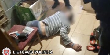 Dar vienas smūgis narkotikų platintojams Markučiuose: sulaikyti 4 asmenys