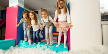 Vaikų žaidimų erdvėse su batutais – pažeidimai Visoje Lietuvoje