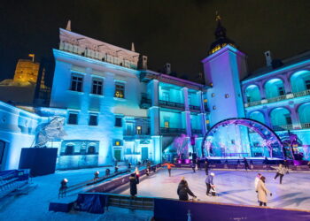 Vilniuje prasideda stebuklingas Kalėdų sezonas – šeštadienį vyks tradicinė labdaros mugė, veikti pradės čiuožykla