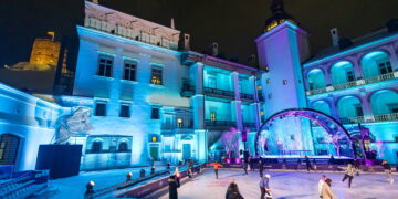 Vilniuje prasideda stebuklingas Kalėdų sezonas – šeštadienį vyks tradicinė labdaros mugė, veikti pradės čiuožykla