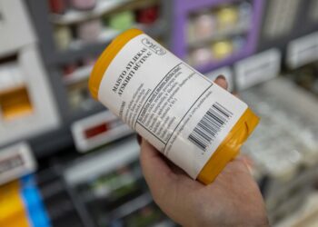 Oranžinių maišelių dalijimas tęsiasi ir lapkritį: atsiimti galima 15-oje Vilniaus „Lidl“ parduotuvių