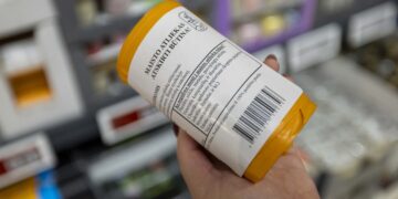 Oranžinių maišelių dalijimas tęsiasi ir lapkritį: atsiimti galima 15-oje Vilniaus „Lidl“ parduotuvių