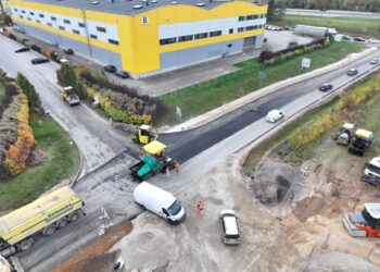 Vilniaus rajone gyventojus toliau džiugina „šviežiai iškeptos“ asfaltuotos gatvės ir keliai