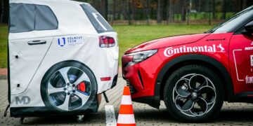 „Metų automobilis 2025“: Druskininkuose pretendentai lyginosi kiloliuksais, decibelais ir metrais per sekundę