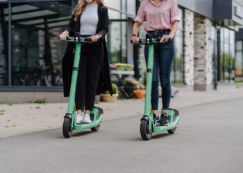 Šiąnakt elektriniai paspirtukai miestuose bus „išjungti“