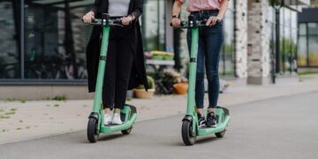 Šiąnakt elektriniai paspirtukai miestuose bus „išjungti“