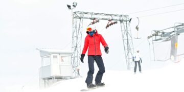 Savaitgalį pradedamas slidinėjomo sezonas Liepkalnyje