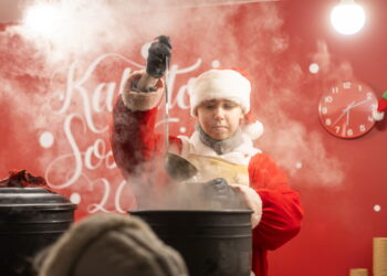 Specialistai pataria, kaip išsirinkti Kalėdų eglutę, kad pavasarį ją būtų galima pasodinti Kalėdų miške