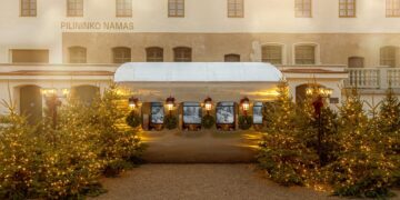 Prie Pilininko namo – įspūdinga Manto Petruškevičiaus kalėdinė instaliacija