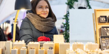 Vinco Kudirkos aikštėje šurmuliuos „Kalėdinis dizaino skveras“ su unikaliomis dovanomis