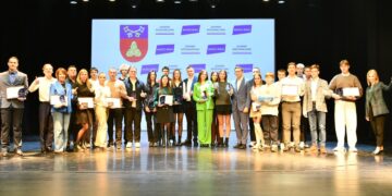 Šalčininkuose tradiciškai išdalinti „Jaunimo apdovanojimai“