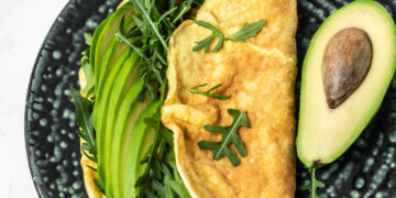 Sušių stiliaus suktinukai su avokadais nustebins ir jus ir svečius