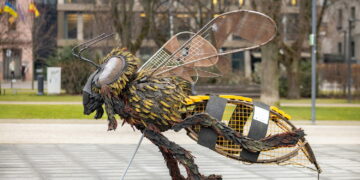 Įspūdinga „žalioji“ instaliacija Lukiškių aikštėje