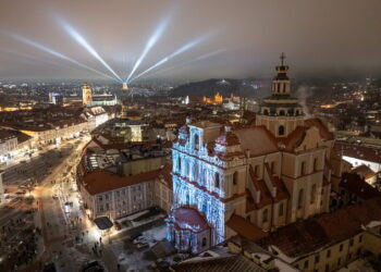 Sostinės gimtadienis festivalio šviesose: maršrutą geriausia įveikti pėsčiomis, bus eismo ribojimų