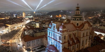 Sostinės gimtadienis festivalio šviesose: maršrutą geriausia įveikti pėsčiomis, bus eismo ribojimų