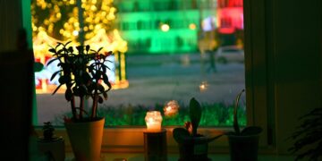 Šalčininkų rajono languose sužibo laisvės žvakės