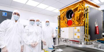 Į kosmosą su „SpaceX“ pakilo du Lietuvoje pagaminti palydovai: spręs ekologinę problemą