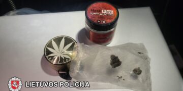 Blaivumo patikros metu kvapu išsidavė ir marichuana