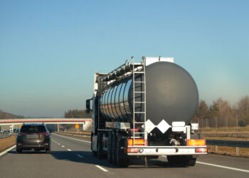 Po padidinto akcizo mokesčio degalams – milijonai prarastų litrų ir mažiausiai 100 mln. eurų nuostolis valstybės biudžetui