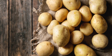 Bulvių vieta – šaldytuve? Patarimai, kurie leis pavasario derliumi namuose mėgautis ilgiau