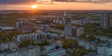 Žirmūnuose – naujas modernus lengvosios atletikos maniežas