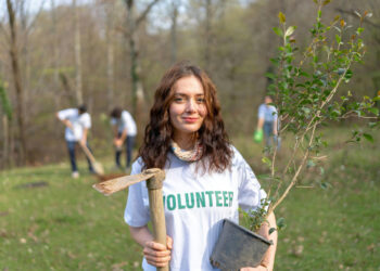 Vietoj brangių būrelių – savanorystė. Kas tai ir kuo ji naudinga vaikui?