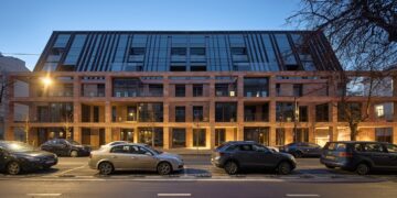 Japoniška dvasia alsuojančios haiku architektūros pavyzdžių yra ir Vilniuje