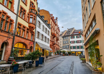 „Eurovizijos“ gerbėjai jau rūpinasi bilietais į Šveicariją – patogiausia skristi tiesiog iš Vilniaus