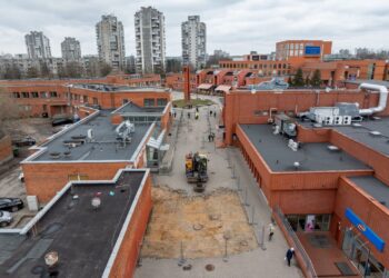 Prasidėjo Šeškinės centrinės aikštės atnaujinimo darbai