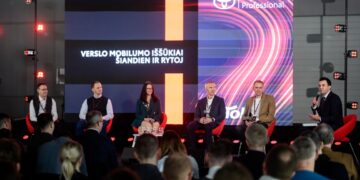 „Tokvila” atidarė pirmąjį Lietuvoje „Toyota“ komercinio transporto saloną