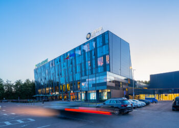 Plečiamas populiarus viešbutis „Urbihop“