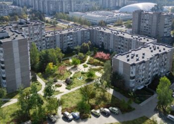 Vilniuje – dar daugiau sutvarkytų kiemų: gyventojų idėjas finansuoja savivaldybė