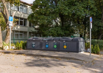 Po gaisro atliekų rūšiavimo gamykloje – V. Benkunsko kreipimasis: šiukšlių krizę sprendžiame, prisidėti gali kiekvienas vilnietis