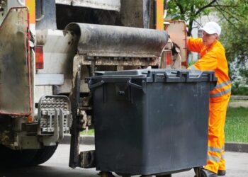 Vilniaus rajono komunalininkams bus keliami atlyginimai