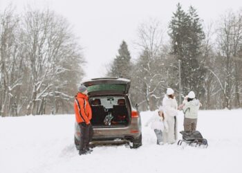 Žiemos kelionės automobiliu su šeima – ar saugu ir kaip pasiruošti?