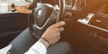 Keičiate gyvenamąją vietą iš Norvegijos į Lietuvą? Nepamirškite savo automobilio