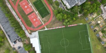 Vilniuje atidarytas sporto kompleksas su FIFA sertifikuota futbolo aikštės danga