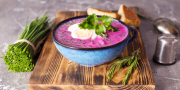 Į šaltibarščius – kokosų pienas, mineralinis vanduo ar net vyšnių sirupas: lietuvių reakcija pažėrė netikėtumų