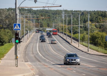 Dėl Valakampių tilto remonto, įvedami apribojimai krovininiams automobiliams