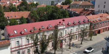 Pilietiškų kaimynų dėka su narkotikais sulaikytas jaunas vyras