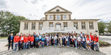 Šventė talentams: pagerbti geriausieji Vilniaus rajono meno, muzikos ir sporto mokyklų mokiniai bei jų mokytojai