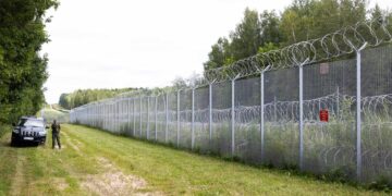 Neteisėtų migrantų antplūdis Baltarusijos pasienyje vėl nuslopo