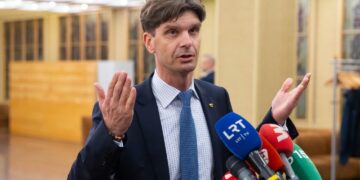 Seimo narių biurų nenorinčioms įkurdinti savivaldybėms – naujas įpareigojimas